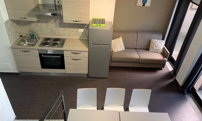 Valenza Apartment | Comfortable Two-Room Suite with Kitchen Amenities