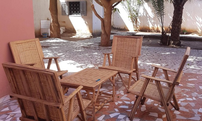 Thies House | Cozy Villa: Two Rooms for Rent with Kitchen & Breakfast