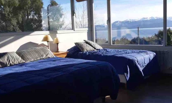 San Carlos de Bariloche Ski Chalet | Idyllic Two-Storey Retreat with Lake and Mountain Views