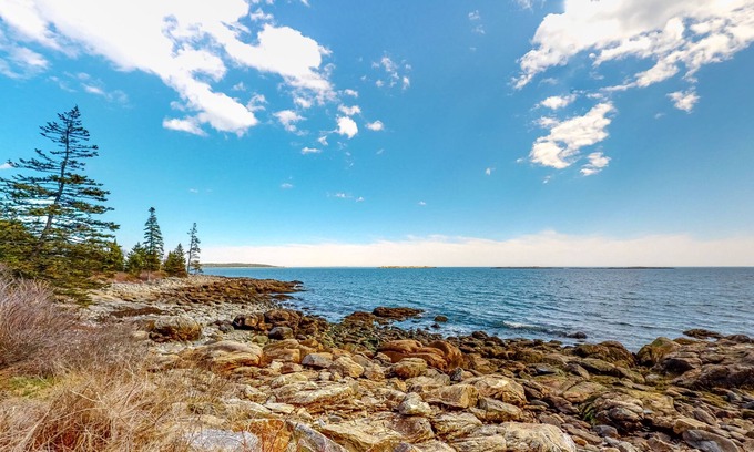 Port Clyde House | Inviting Dog-Friendly Home with Ocean Views & Deck Access