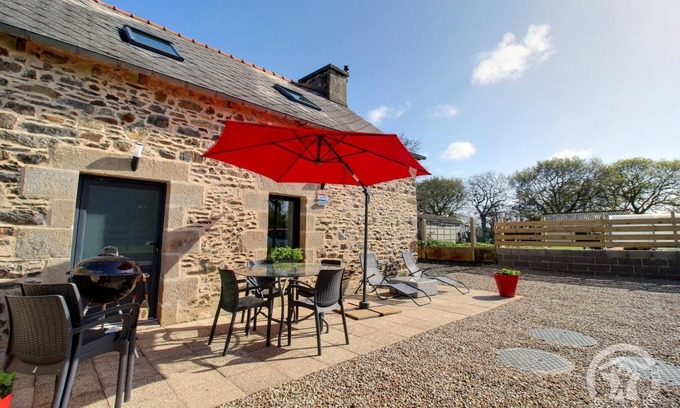 Plourhan House | Cozy Ty Bihan Gîte with Ocean Views in Plourhan