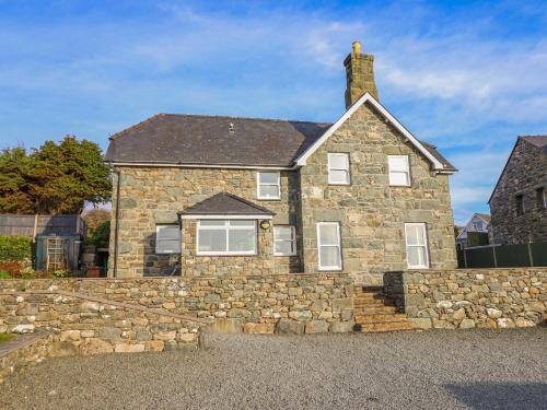 Dyffryn Ardudwy House | Discover Ty Cerrig: 4-Star, Pet & Child Friendly Retreat