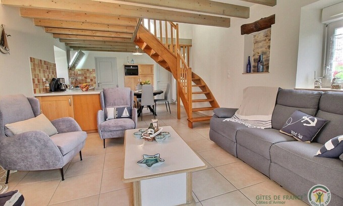 Yvias House | Family-Friendly Oceanfront House with Breathtaking Views