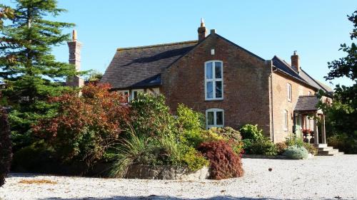 Llanychan Bed & Breakfast | Experience Ty Derw Country House B&B: Guest Rated 9.8/10