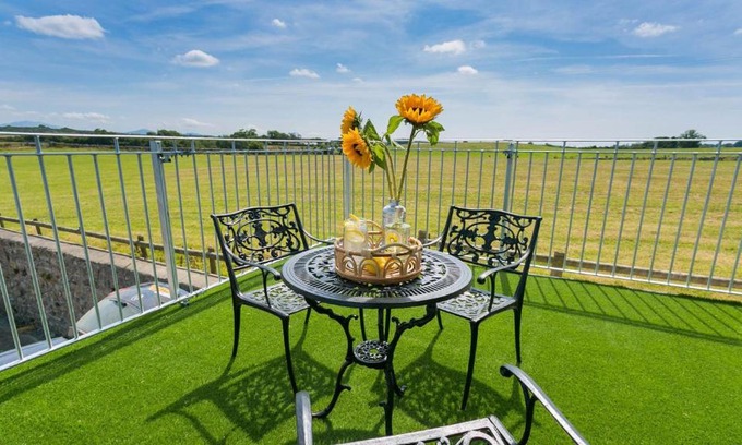 Pentraeth House | Family-Friendly Retreat at Ty Gwair: Rated 9/10 by Guests