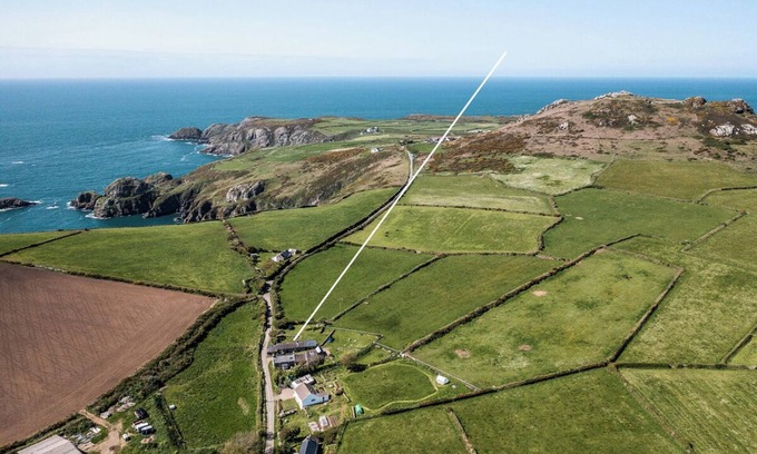 Trefasser House | Ty Uchaf Mill: Perfect Family Retreat in Pwll Deri
