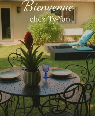 Tours Apartment | Idyllic Oceanfront Retreat at Ty-Yan with Breathtaking Views