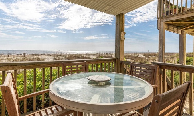 Tybee Island Condo | Pet-Friendly Oceanfront Retreat at Tybee Lights 114A
