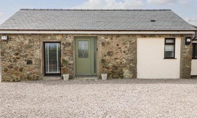 Pen-y-sarn House | Discover Tyddyn Haidd: A 4-Star Guest Retreat
