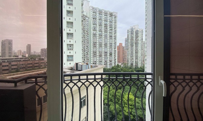 Downtown Shanghai Apartment | Tyms APT Hengshan RD Near IAPM K11 Line9
