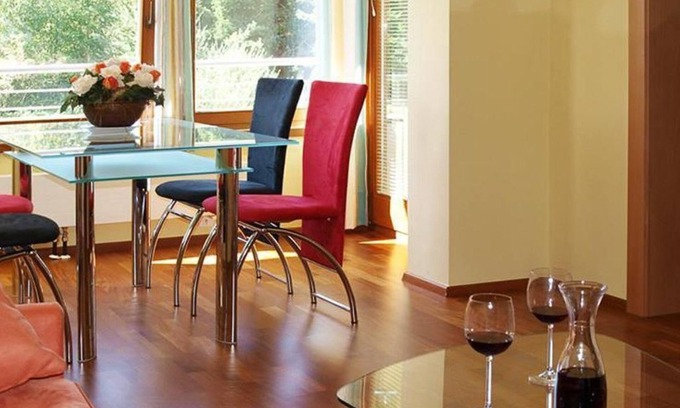 Finkenstein am Faaker See Bed & Breakfast | Pet-Friendly Sportpension Aichholzer with Spa & Pool