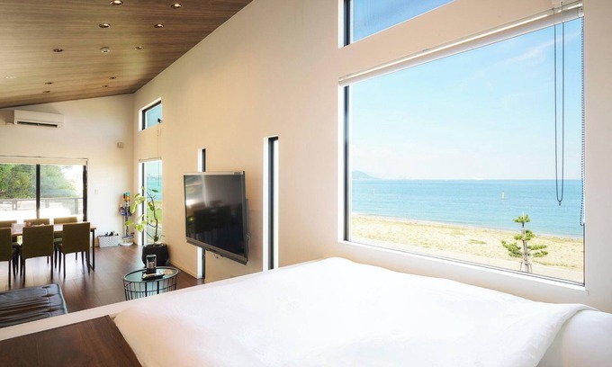 Awaji House | Relaxing Stay at Tsquare Awaji Hyōgo with Breakfast Included