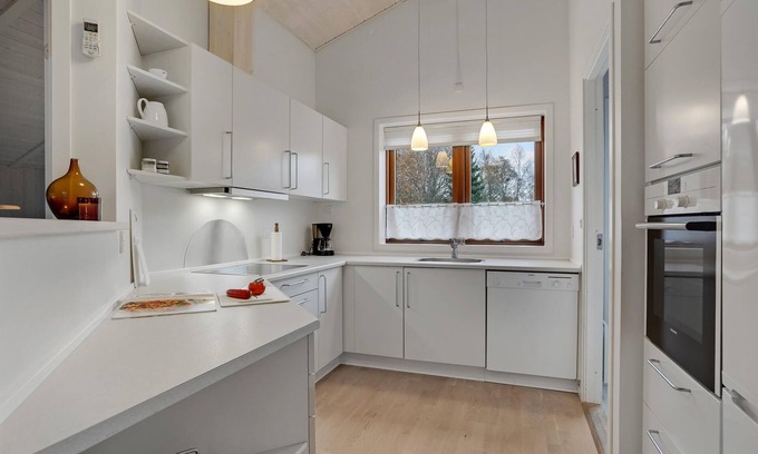 Kramnitse House | Discover Typhouse: Oceanfront Retreat with Spa Amenities