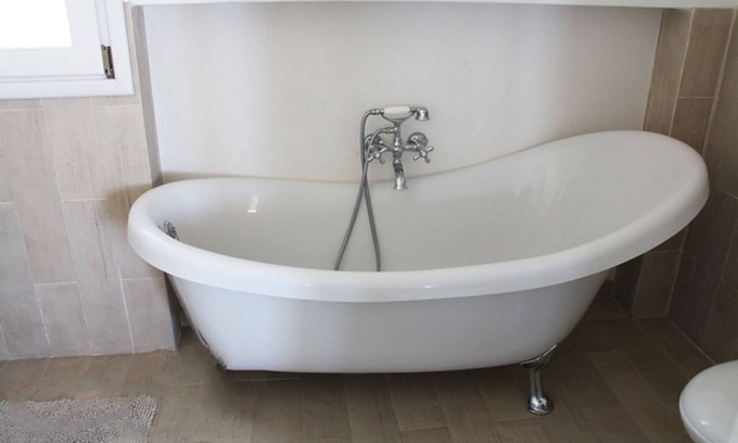 Vulcano Porto House | Charming Casa Francesca: 5-Minute Walk to the Sea