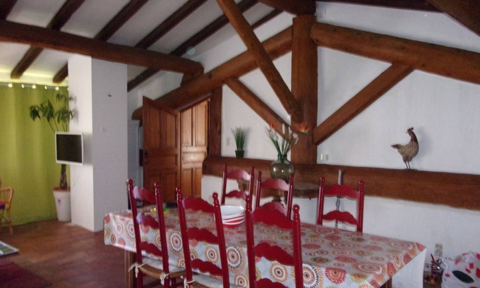 Bernis House | Ideal Air-Conditioned Apartment Just Steps from the Beach