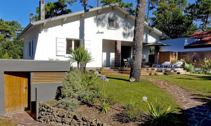 Les Estagnots Villa | Tranquil Retreat: Halfway Between Ocean & Hossegor Lake