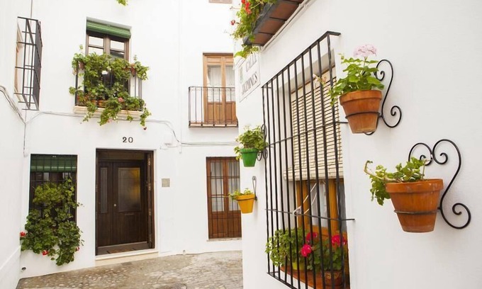 Priego de Cordoba House | Delightful Andalusian House with Spa & Family Amenities