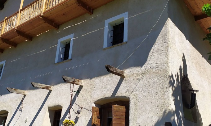 La Magdeleine Cottage | Historic Period House with Spa and Pet-Friendly Amenities