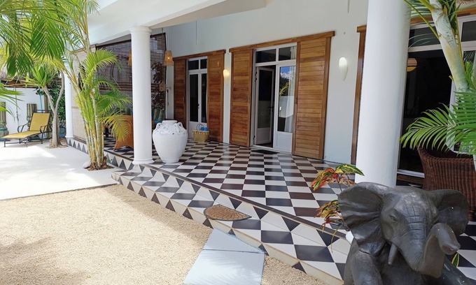 Pointe aux Biches Villa | Timeless Colonial Villa with Pool and Oceanfront Views