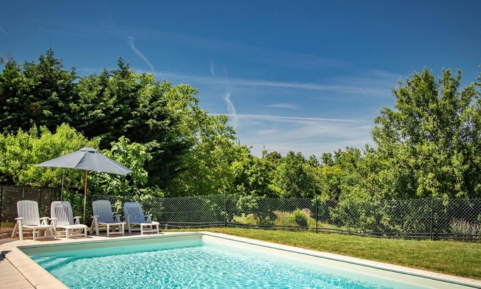 Montcabrier House | Idyllic French House with Pool and Scenic Views, 10/10 Rated