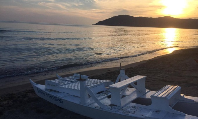 Marina di Carrara House | Cozy House with Garden Steps from Marina di Carrara Beach