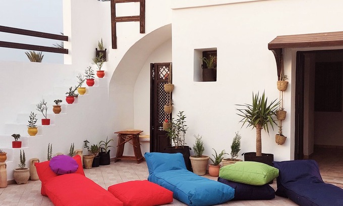 Sidi Salem Villa | Modern Menzel Djerbien: Sea View with Pool & Child-Friendly Amenities