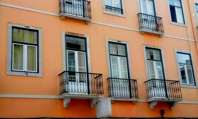 Alfama Apartment | Ideal Pombalina House with Spa & Breakfast Near Attractions