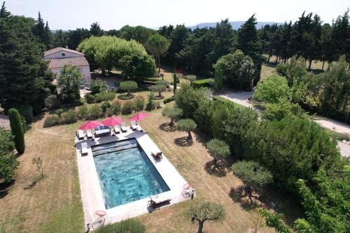 Cavaillon Villa | Charming Provençal Farmhouse near L'Isle sur la Sorgue