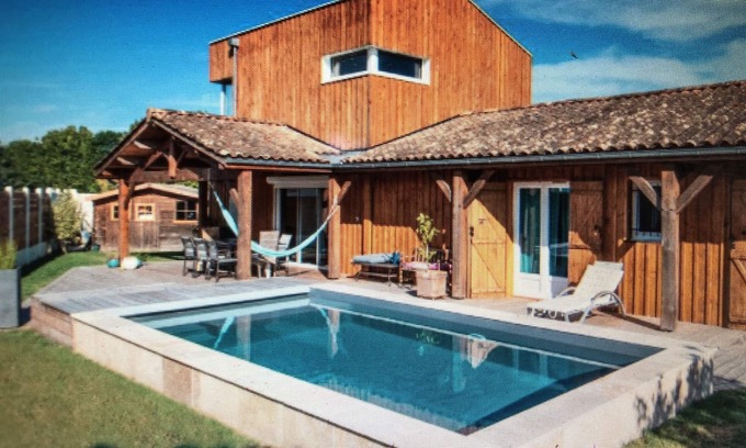 Gujan-Mestras House | Renovated Villa Retreat: Family Cabin on Bassin d'Arcachon