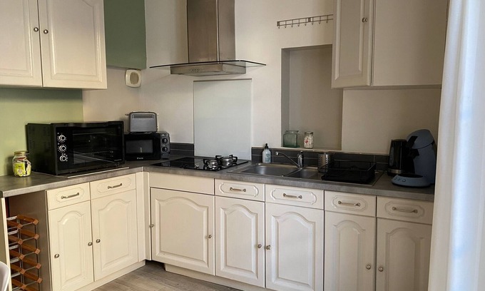 Mauguio House | Charming Village House in Mauguio with Spa & Breakfast