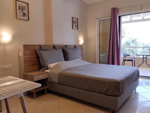 Messonghi Apartment | Cozy New Tzafi Apartments: Guest Rated 9.7 with Restaurant