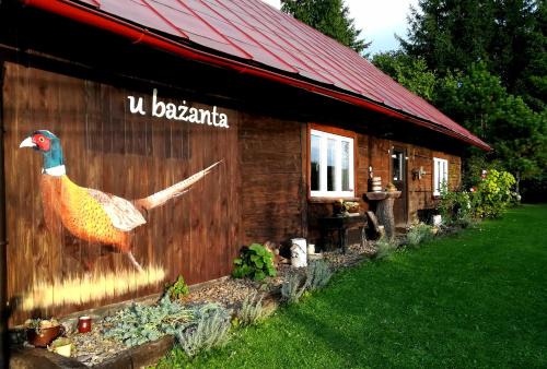 Uherce Mineralne Cabin | Discover u bażanta: Oceanfront Retreat with Pool Access