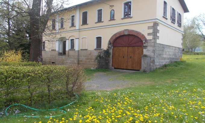 Krinice House | Family-Friendly Stay at U Dvou lipek Near Broumovské Stěny