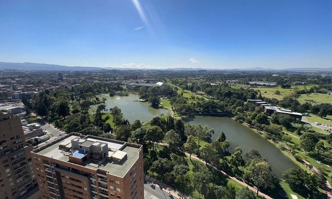 Campin Apartment | Guest Rated 10/10: Edificio Manzana3 Near Simón Bolívar