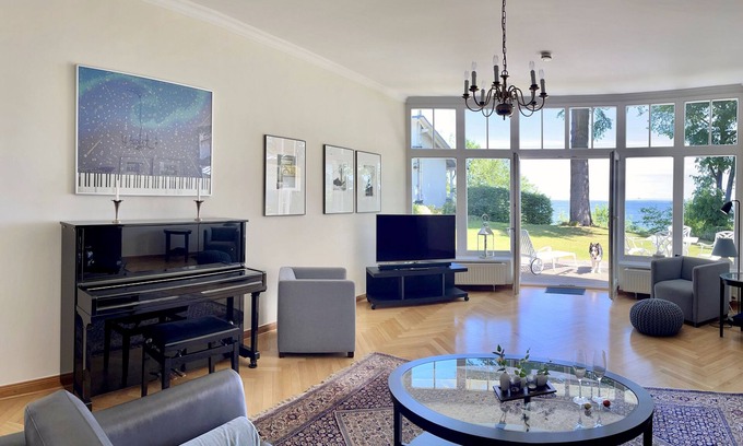 Heringsdorf Apartment | Cozy Villa Achterkerke with Oceanfront Views and Kitchen