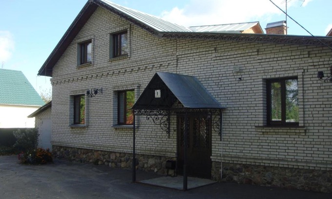 Suzdal House | Discover U Kamenki: Guest Rated 9/10 with Hot Tub