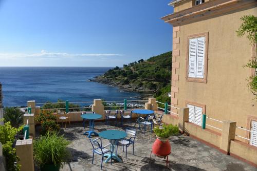 Porticciolo Hotel | Oceanfront Retreat at U Patriarcu with Family-Friendly Amenities