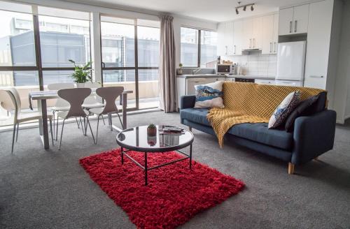 Te Aro Apartment | Discover U Residence Hotel: Pet-Friendly & Family Friendly Stay