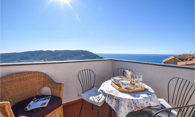 Castellabate Historic Centre Apartment | Child-Friendly U Sierpo Zico: 4-Star Stay Rated 9.8