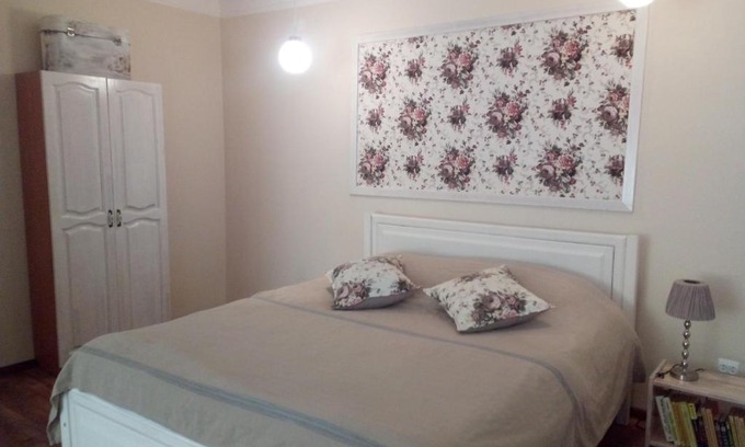 Pskov Apartment | Pet Friendly U Solodezhni - Rated 10/10 for Breakfast Lovers
