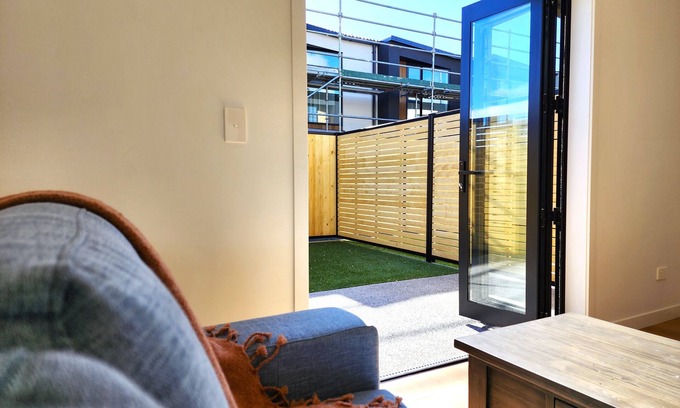 Paraparaumu House | Inviting U Suites on Trieste Way with Breakfast & Kitchen
