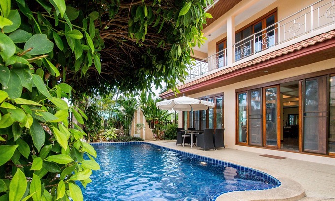 Na Kluea House | U Talay Pool Villa: Relaxing Retreat with Oceanfront Views