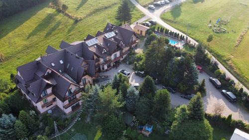 Ludzmierz Bed & Breakfast | Family-Friendly U Zosi: Pool, Breakfast & Pet Welcome