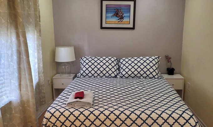Evans Churchill Apartment | Cozy Downtown Phoenix 1BR Apartment with Breakfast Included