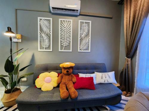 Shah Alam Apartment | Relax in Shah Alam U8: Air-Con Suite with Breakfast