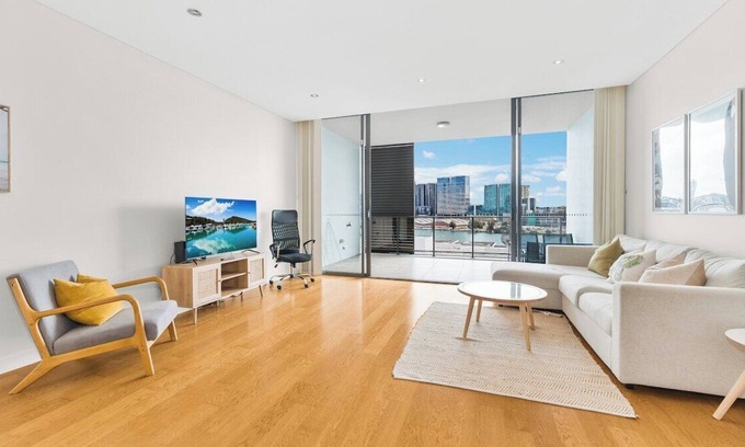 Rhodes Apartment | U807 · 2 bedroom unit with river view