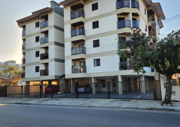 Barra da Lagoa Apartment | Pet-Friendly Ubatuba-Itaguá with 9.8 Guest Rating