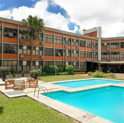 Uberaba Apartment | Discover Comfort at Uberaba Apart Hotel with Pool & Dining
