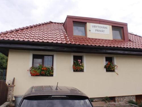 Benatky House | Top-Rated Family Accommodation in Benátky u Litomyšle