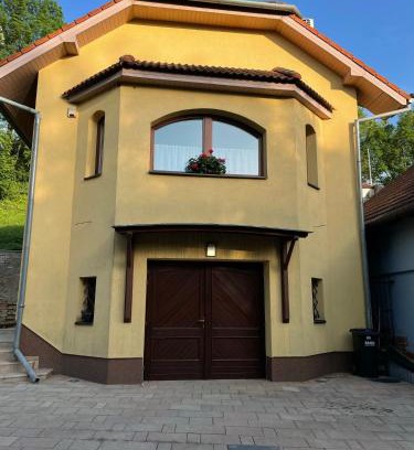 Starovice House | Family-Friendly Stay at Ubytování u Šťastných in Starovice